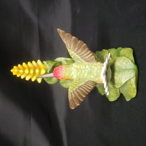 Bronson Collectibles 1996 Allen's Hummingbird Porcelain Figurine - Picture 2 of 5